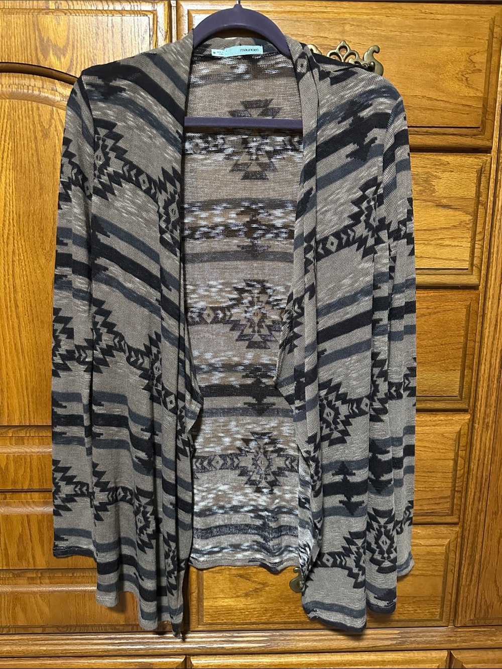 Aztec Open-Front Cardigan Sweater in Gray and Black - Size Medium